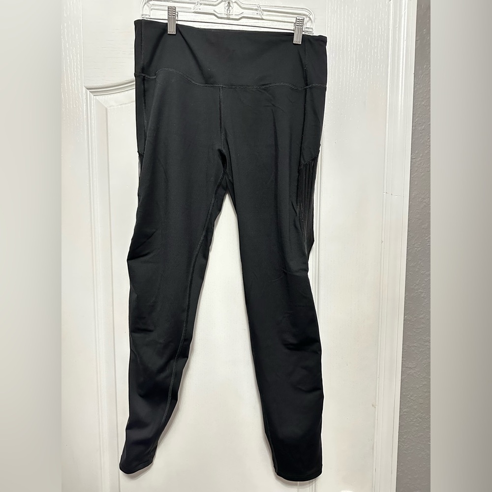 Victoria’s Secret Sport Knockout High-Rise Leggings - Mesh Stripe - Large